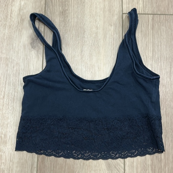 Hollister Unlined Lace Bralette - Picture 2 of 6